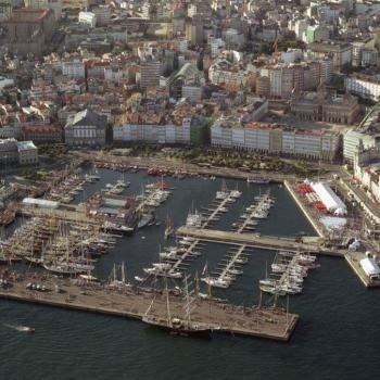 marina-facilities-in-la-marina-docks-in-a-coruna